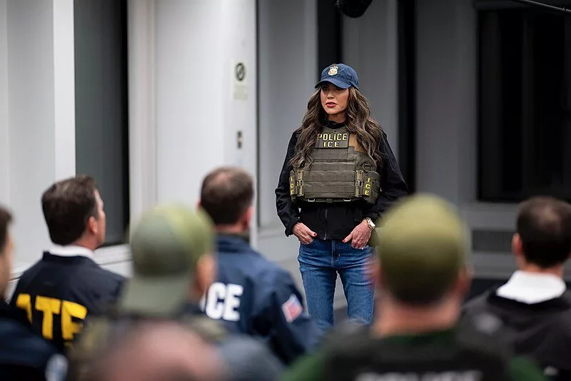 Kristi Noem addresses ICE agents in NYC/Department of Homeland Security, Public domain, via Wikimedia Commons