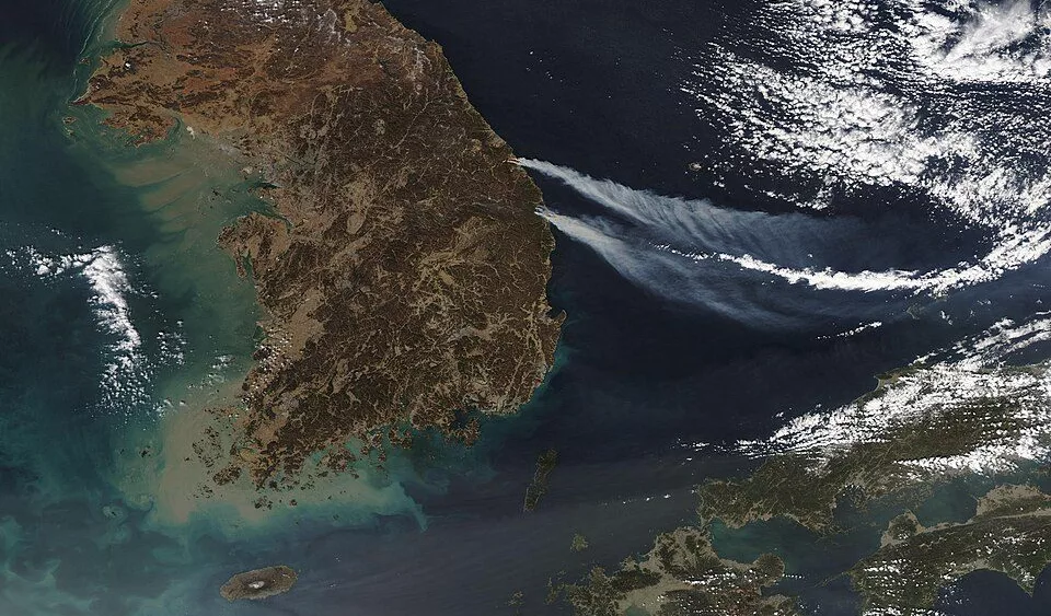 MODIS Land Rapid Response Team, NASA GSFC, Public domain, via Wikimedia Commons