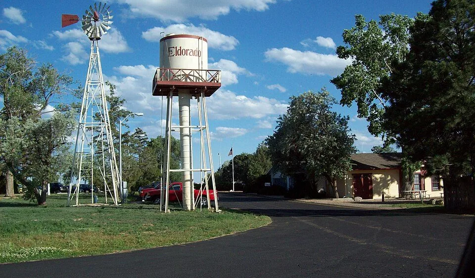 Atomic Energy505, Public domain, via Wikimedia Commons