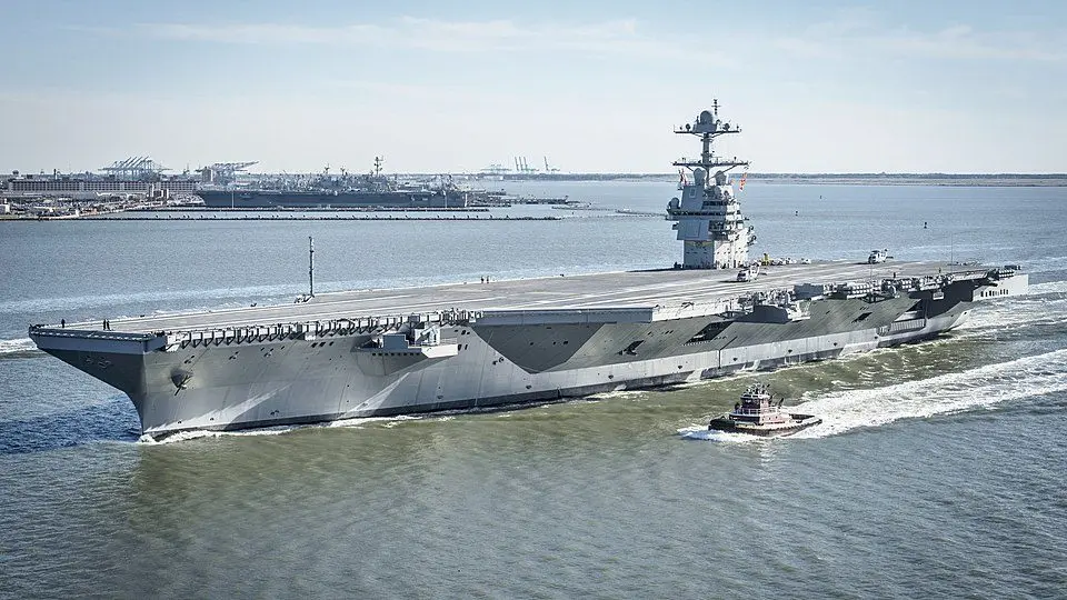 U.S. Navy photo by Mass Communication Specialist 2nd Class Ridge Leoni, Public domain, via Wikimedia Commons