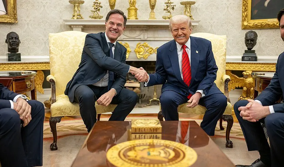 The White House, Public domain, via Wikimedia Commons