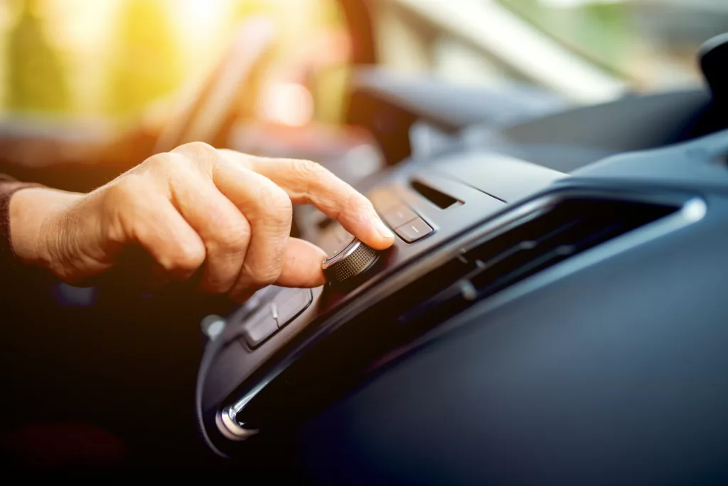 car-radio1.webp