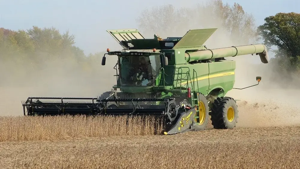 soybean-harvest-shelby-county-photo-2-edit-for-web-jpg