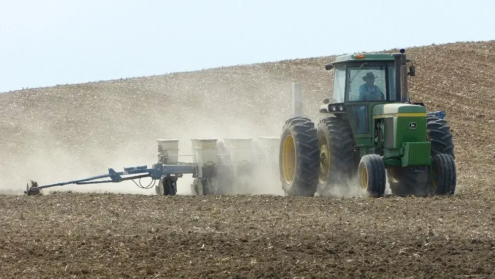 planting-soybeans-resize-for-web-2-jpg-2
