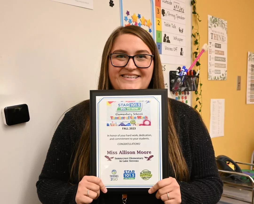 Sunnycrest Elementary School’s Allison Moore Honored as STAR 101.5’s Teacher of the Week
