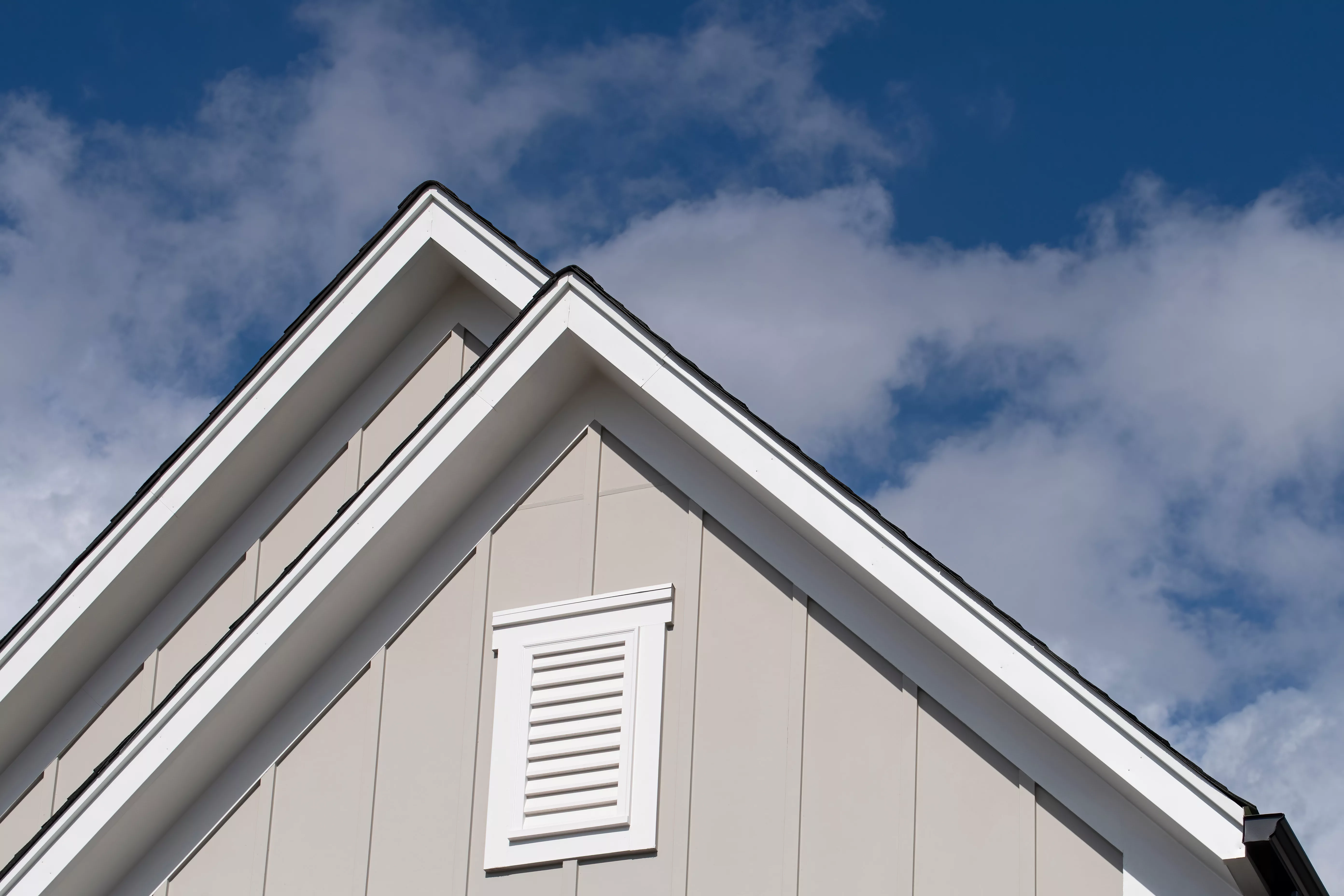 peaks-of-the-roof-on-a-newly-completed-home