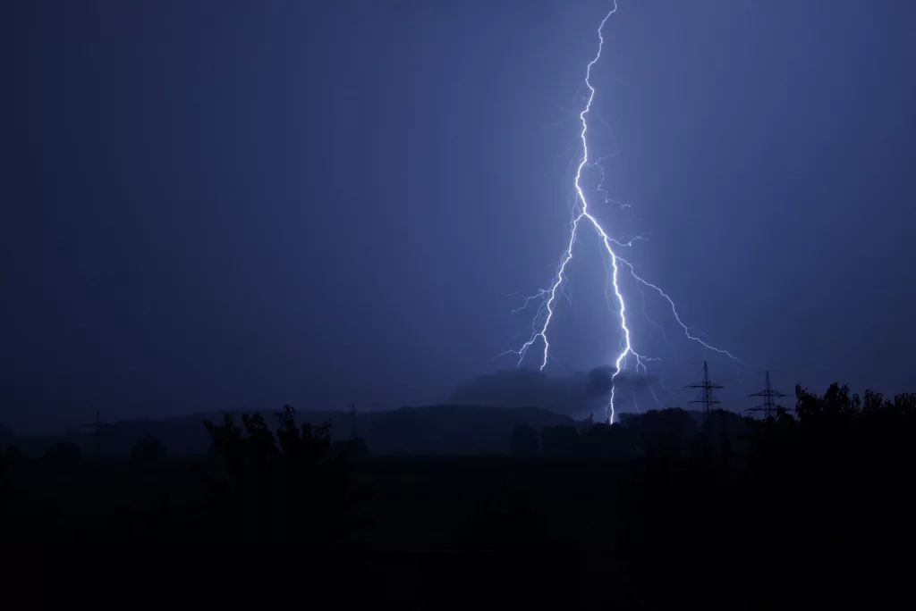 Lightning-scaled