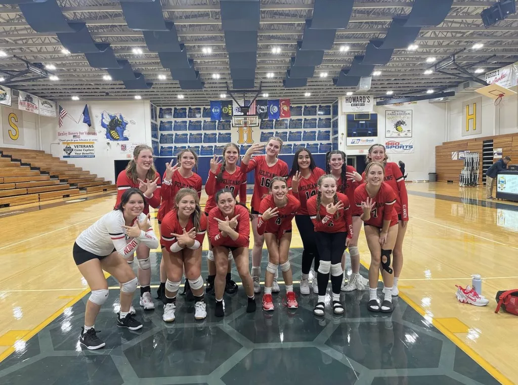 The Klamath Union volleyball team