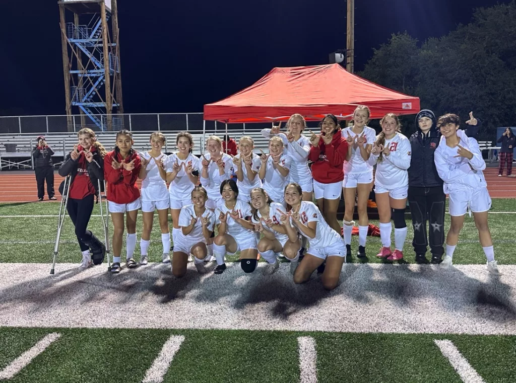 The Klamath Union girls soccer team