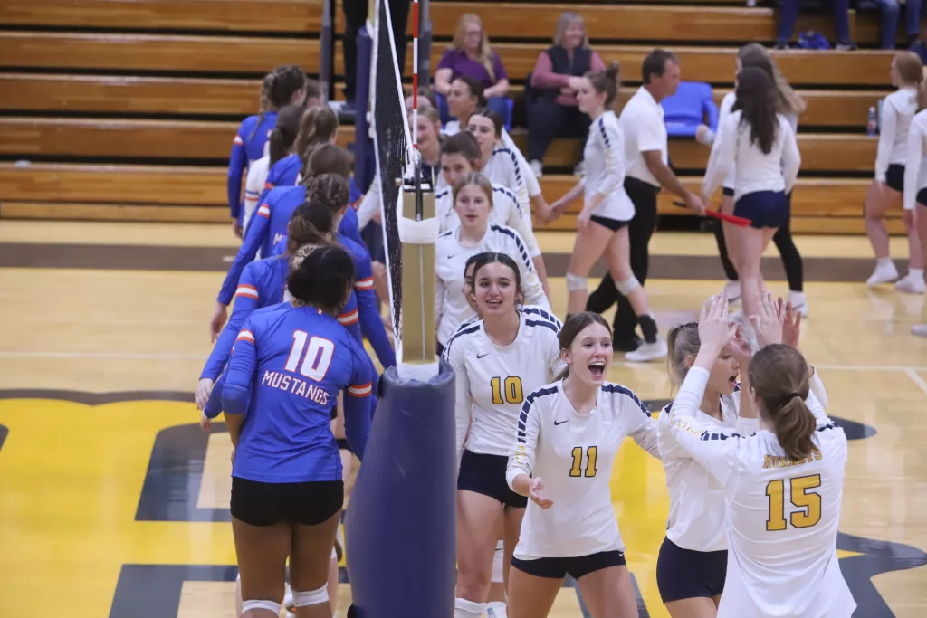 A photo from a Henley vs Hidden Valley volleyball match