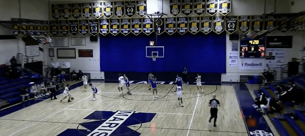 Henley boys basketball vs Cottage Grove