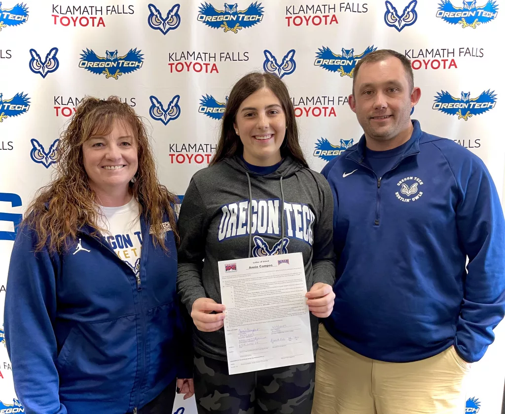 Annie Campos signing with Oregon Tech