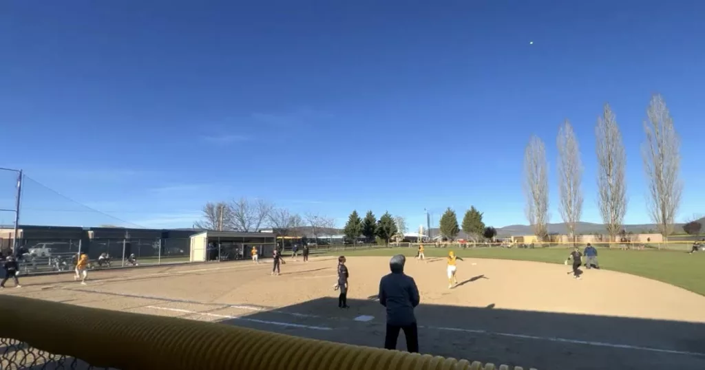 Henley softball vs Cascade Christian