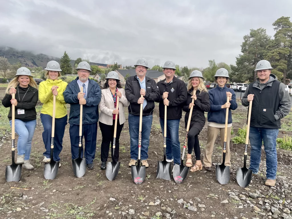 Pictured from left to right: Bridie Vickery, Kelsie Randall, Kendall Alexander, Liz Maddalena, Randy Cox, Derrick DeGroot, Kelley Minty, Amy Boivin, Matt Bogatay