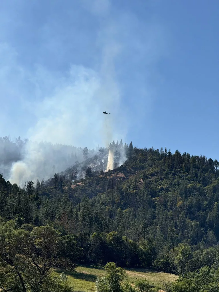 A helicopter on the Upper Applegate Fire