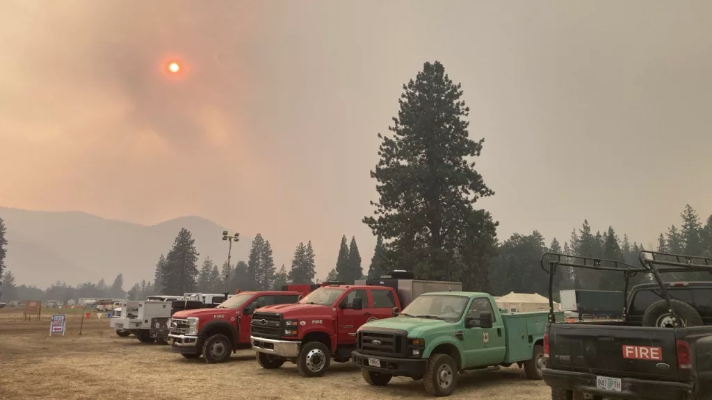 Trucks near the Shelly Fire