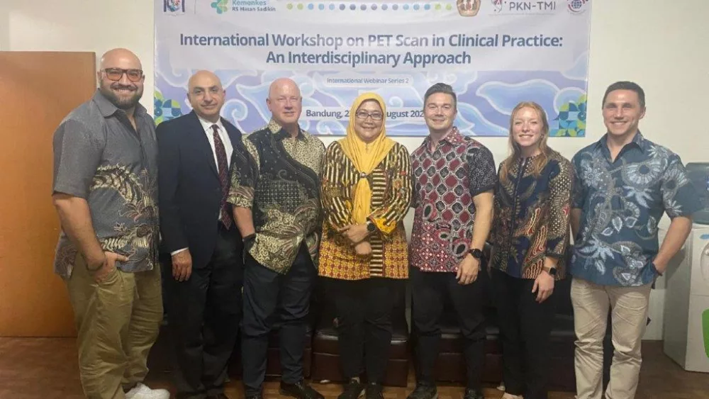 oregon-tech-team-at-bandung-conference