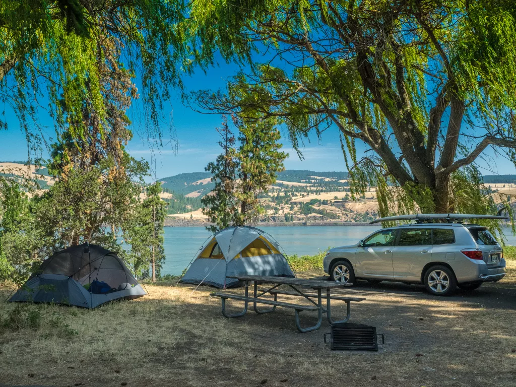 Tent camping at Memaloose State Park