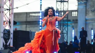 Diana Ross to headline ‘Dick Clark’s Rockin’ New Year’s Eve With Ryan Seacrest’