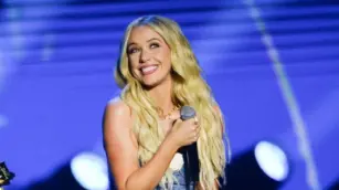 Megan Moroney’s new album ‘Cloud 9’ debuts at No. 1 on Billboard 200