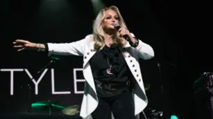 Bonnie Tyler, voice behind ‘Total Eclipse of the Heart,’ dies at 75