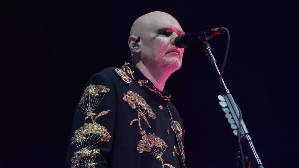 shutterstock_2304996255417451