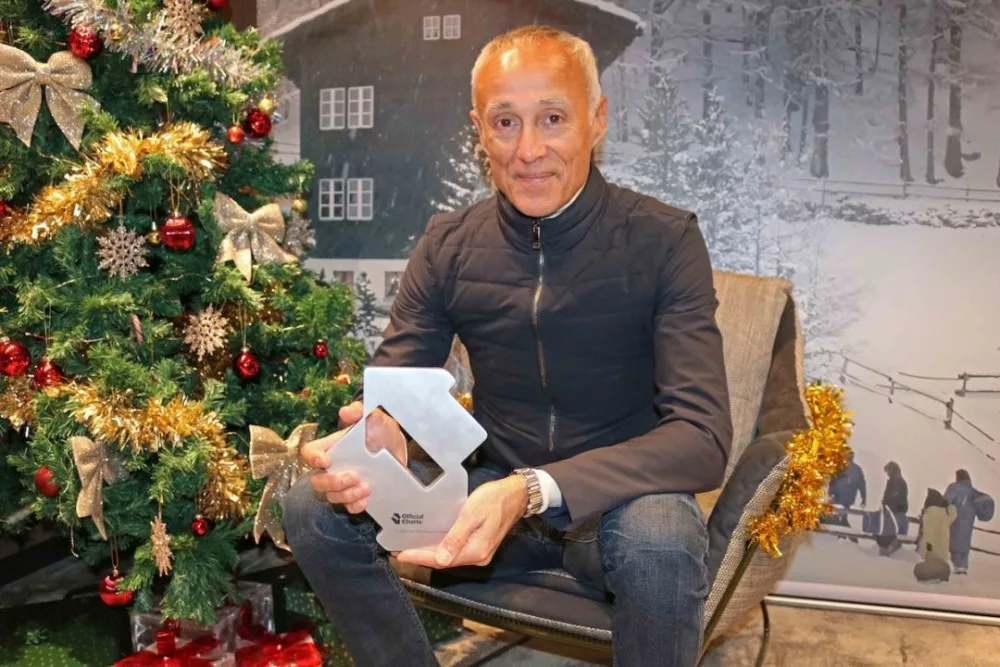 whams-andrew-ridgeley-number-1-award-official-charts-_press821528