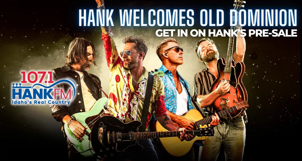 HANK welcoming the band Old Dominion with them ina group shot behind.