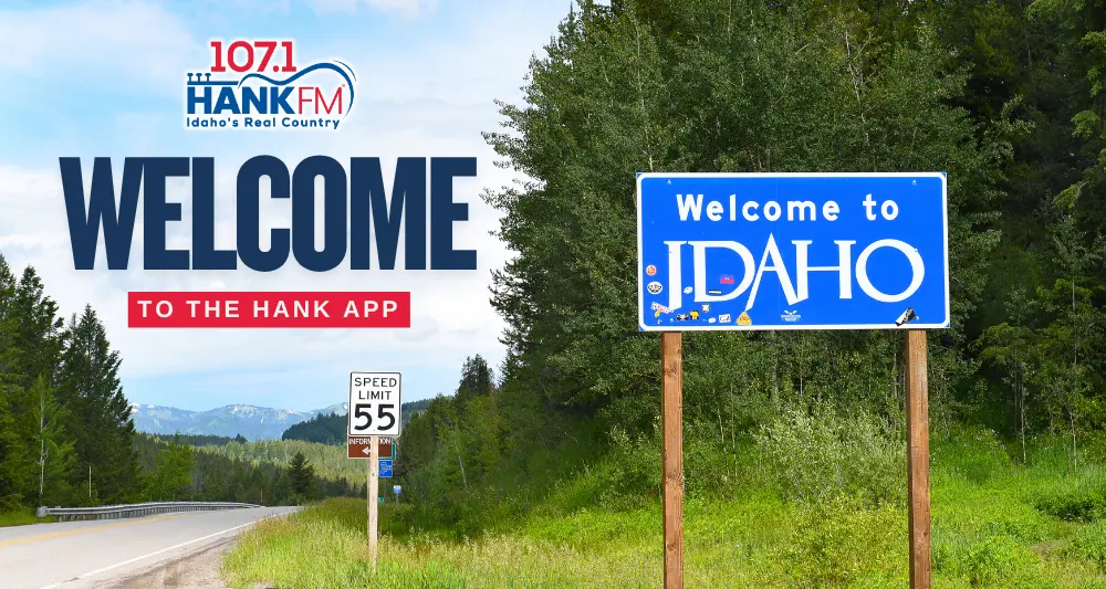 hank-boi-welcome-idaho-sign