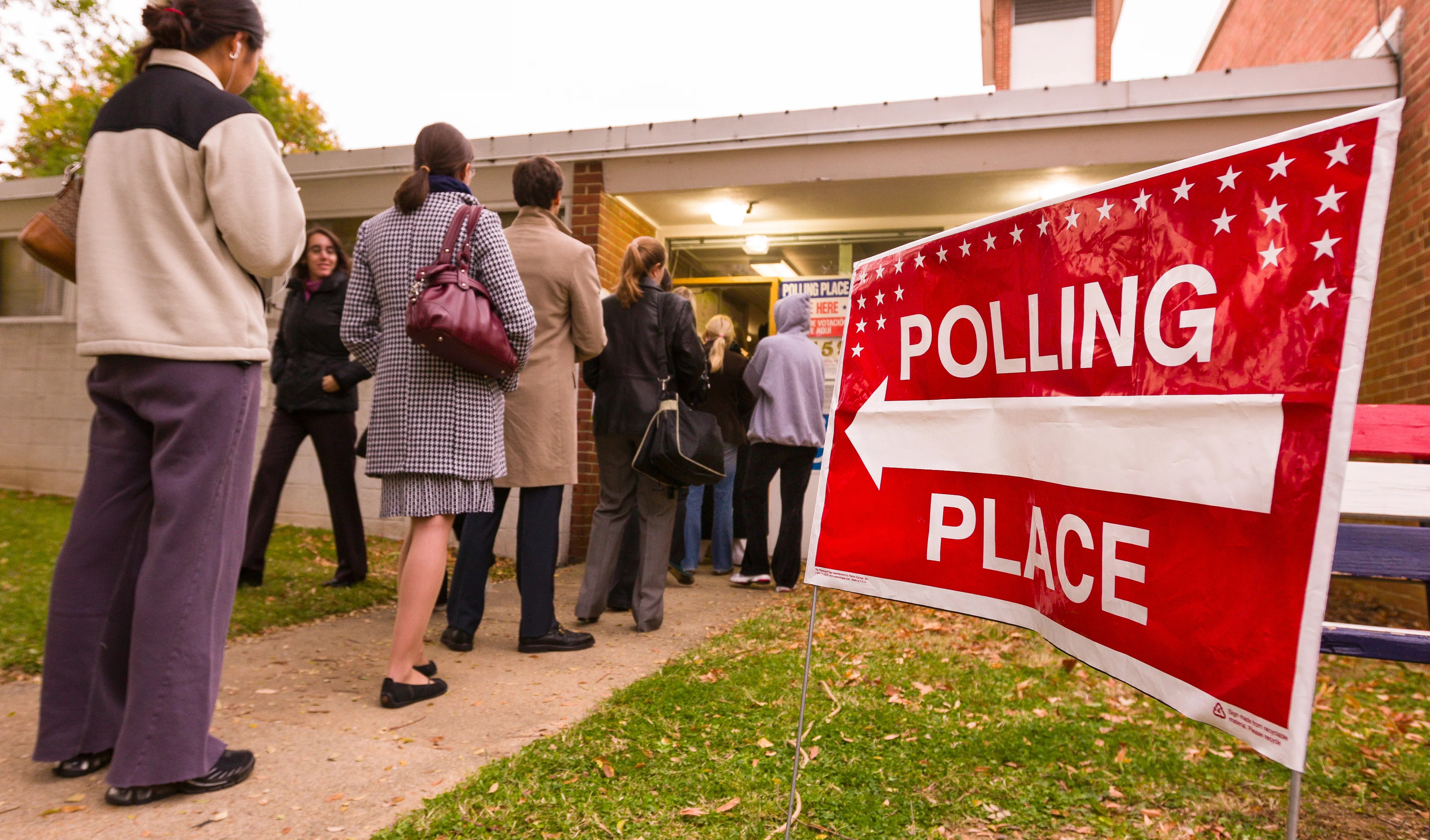 arlingtonvirginiausa-november42008votingpollingplace