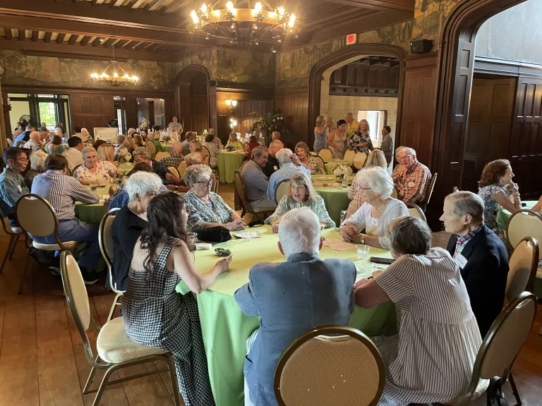 2025-soiree-guests-at-table