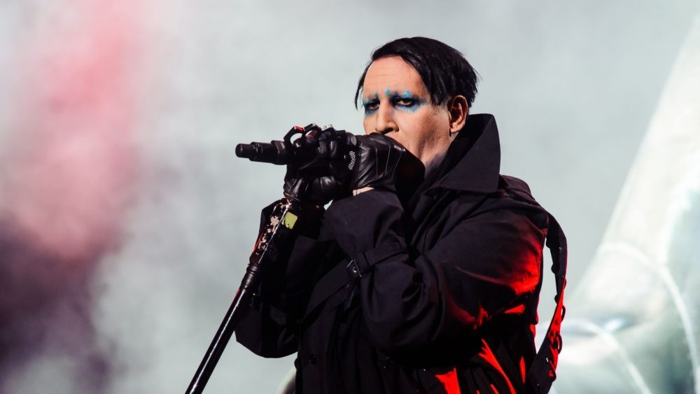ミュージシャン Marilyn Manson X-LARGE Marilyn Manson joins forces with X Japan and covers