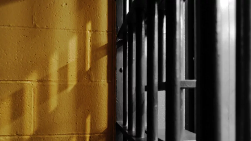 29424-jail-cell-gettyimages-althom_source_file263390