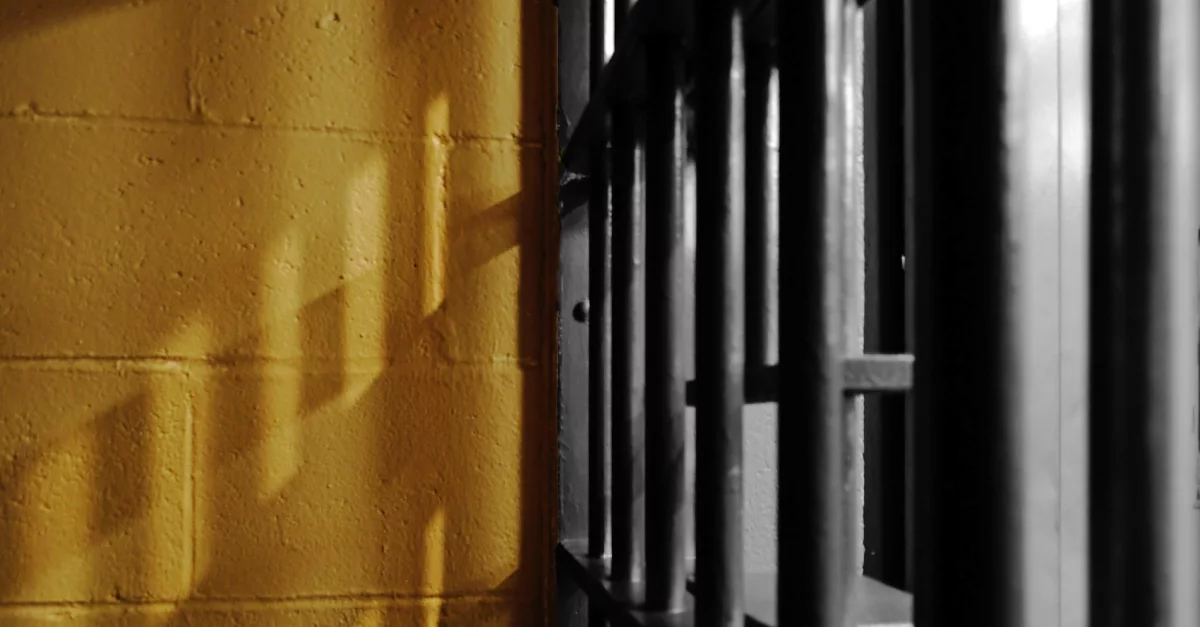 29424-jail-cell-gettyimages-althom_source_file263390