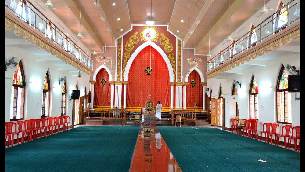 interior_of_st_elijah_orthodox_syrian_church_in_july_2011