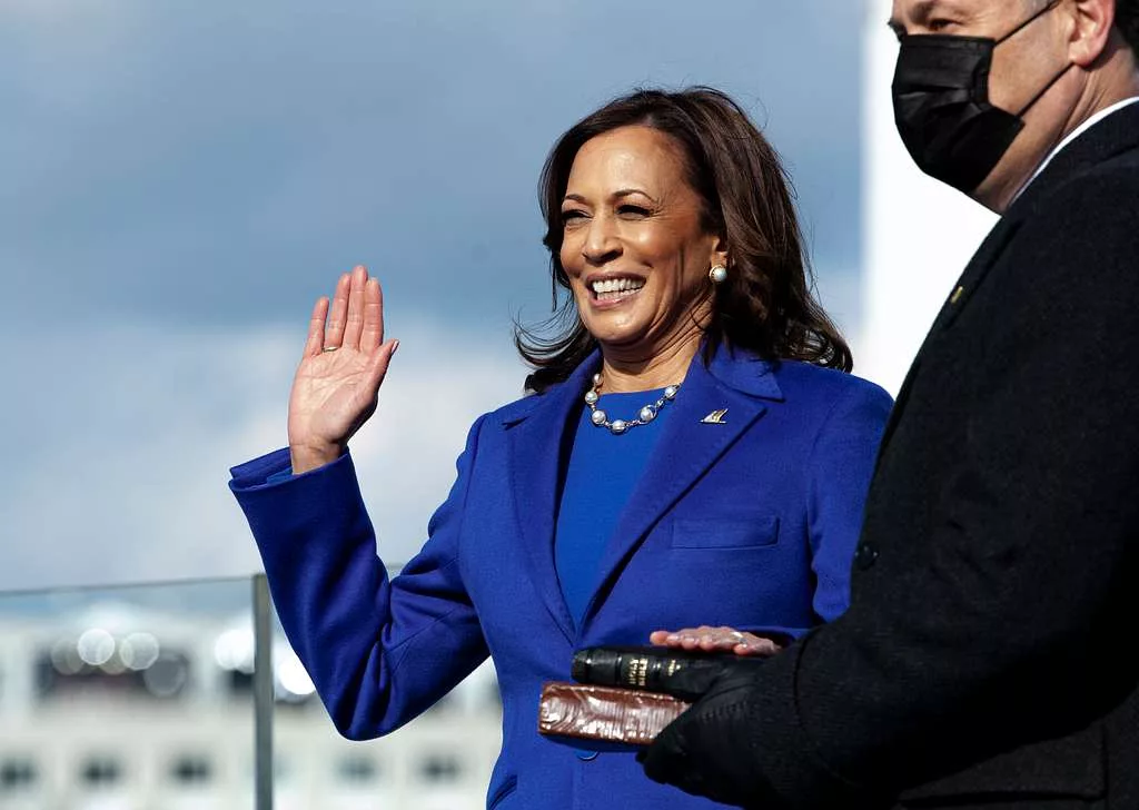 vice-president-kamala-harris-takes-the-oath-of-office-395771-1024