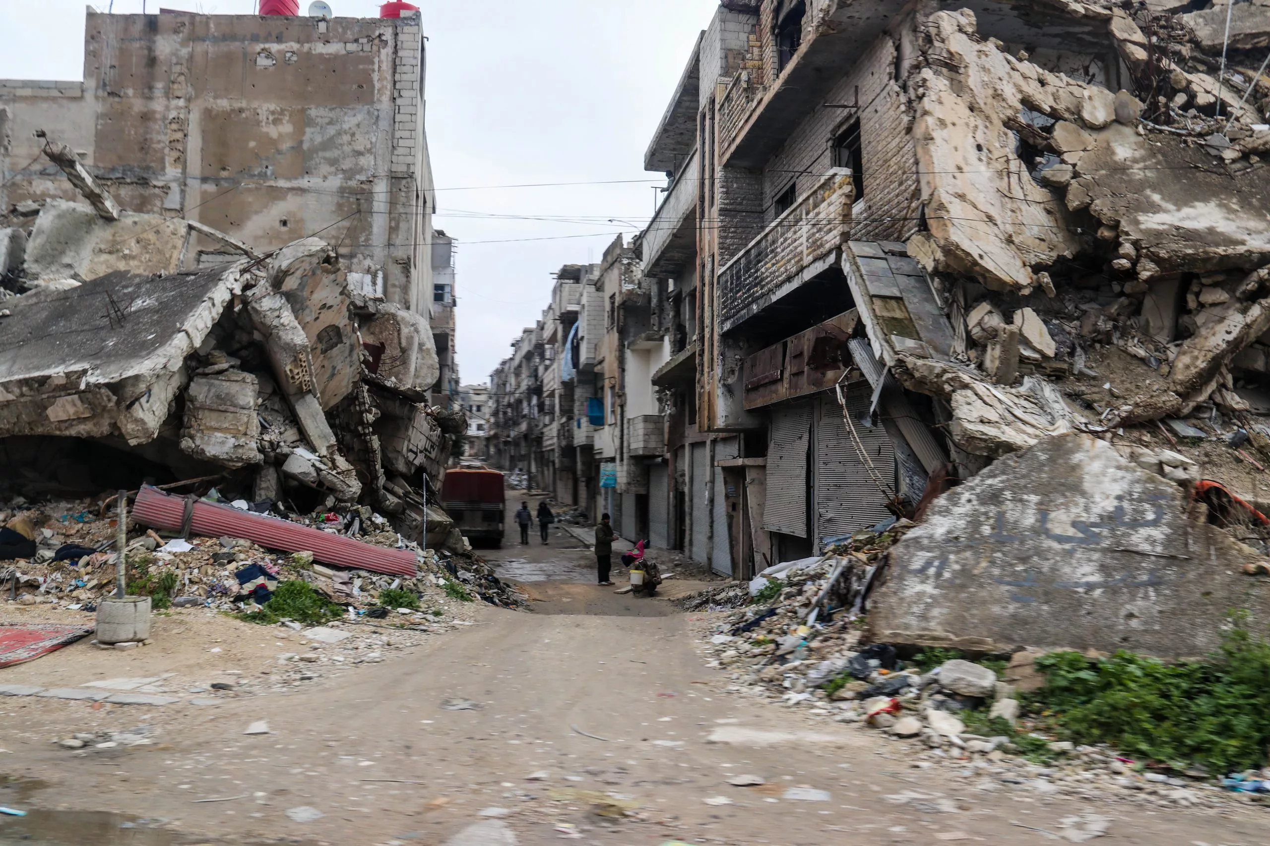 old-destroyed-city-of-aleppo-in-syria-in-may-2020-after-isis-was-defeated-scaled
