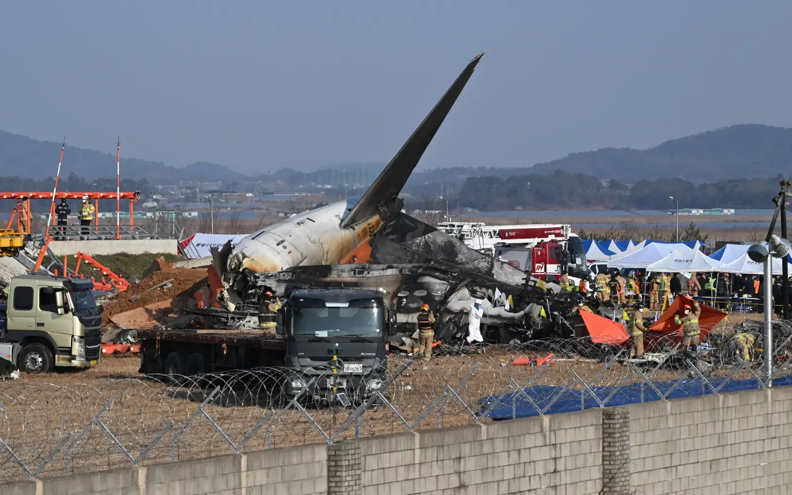 b6fca5d7-south-korea-jeju-air-crash-281224