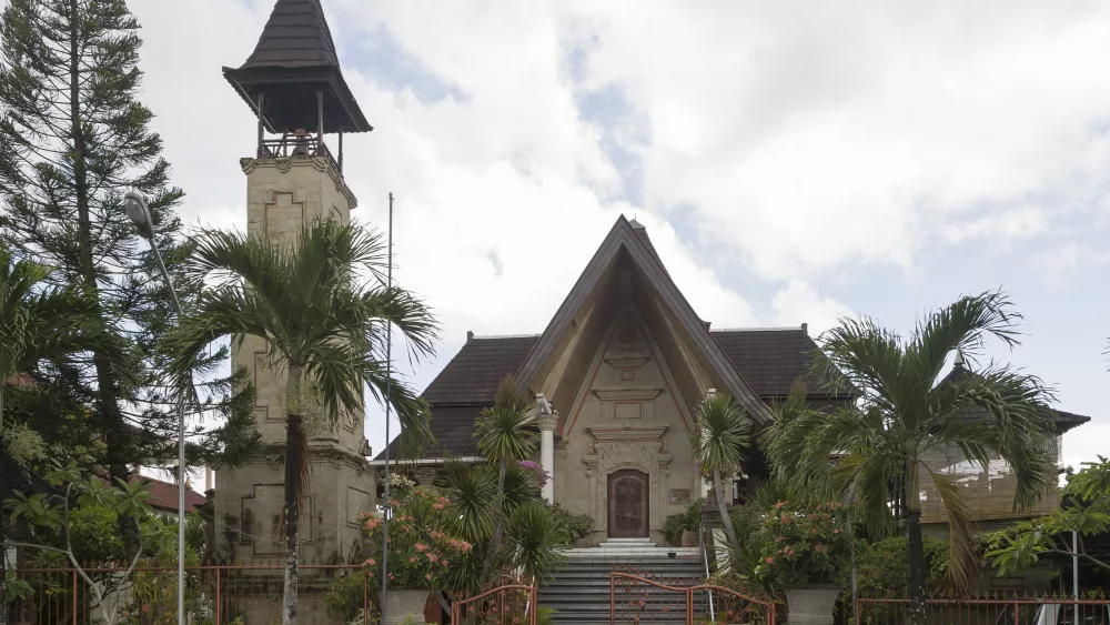 kuta_bali_indonesia_protestant-church-gkpb-jemaaat-bukit-dua-03