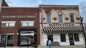 elkton-city-hall-and-elkton-police-department