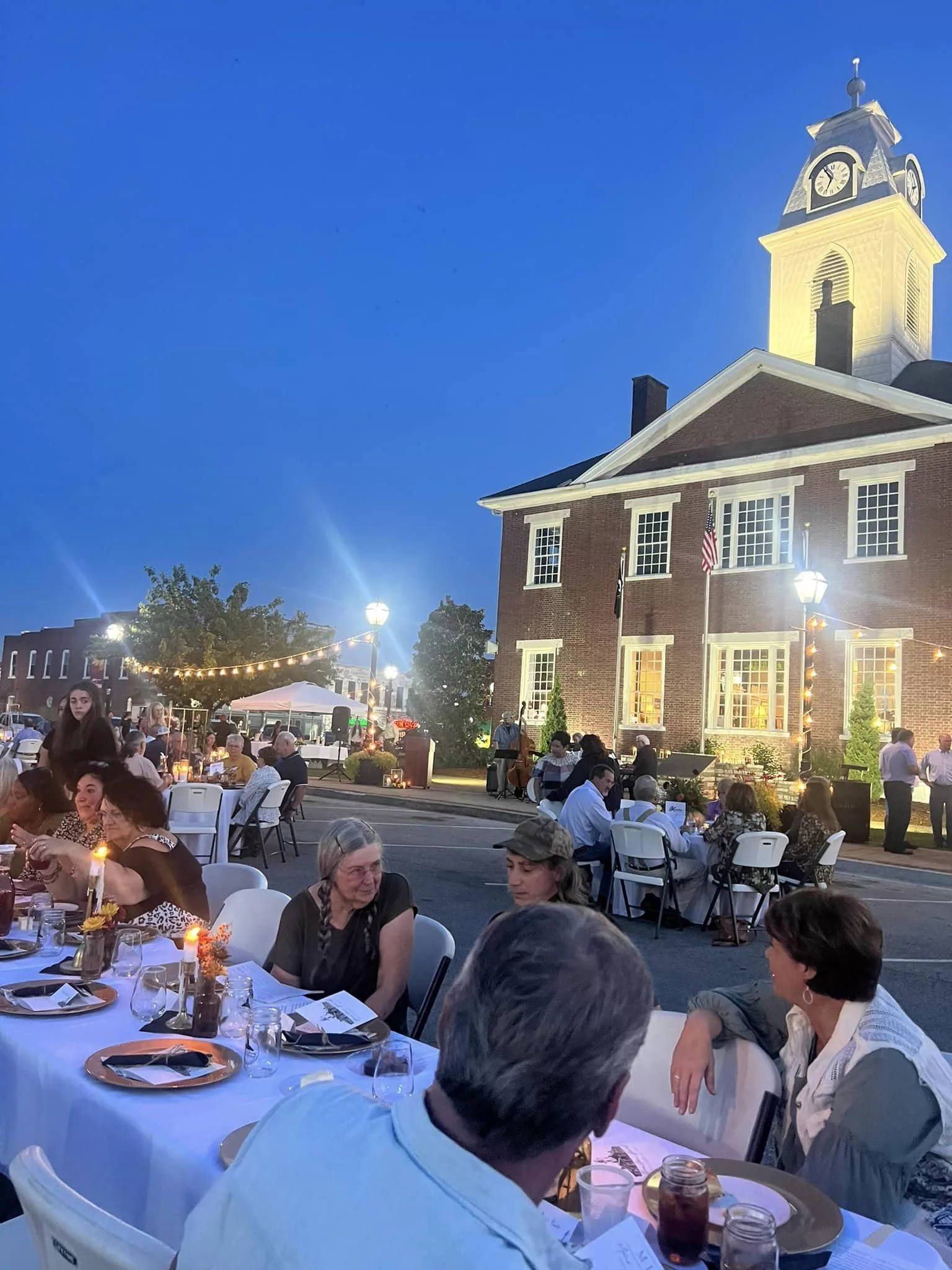 381168963_10227530346398196_7867968234312216646_n