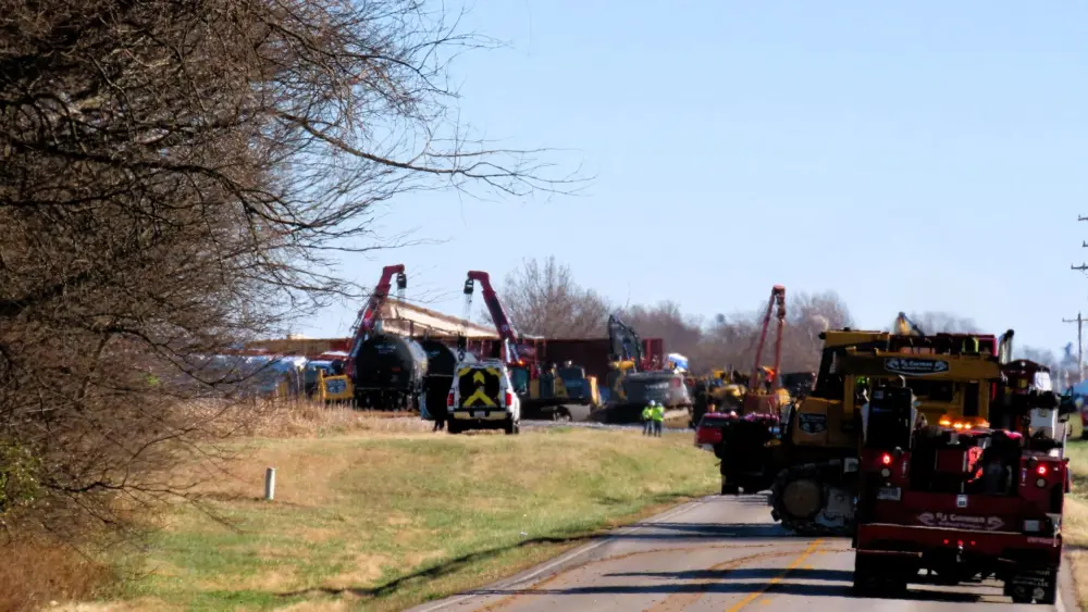 123025-train-derailment-1