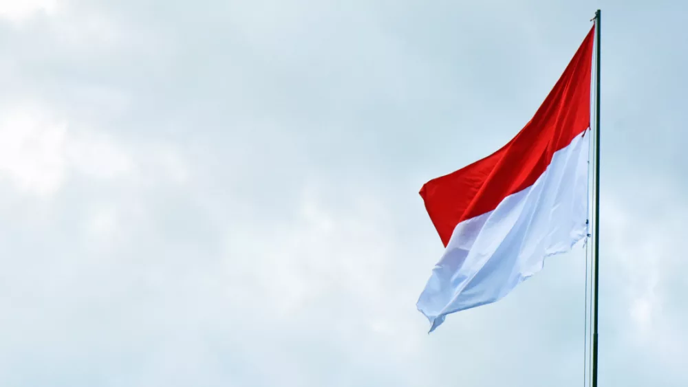 28479-indonesian-flag-gettyimages-i-wayan-suarnaya_source_file417177