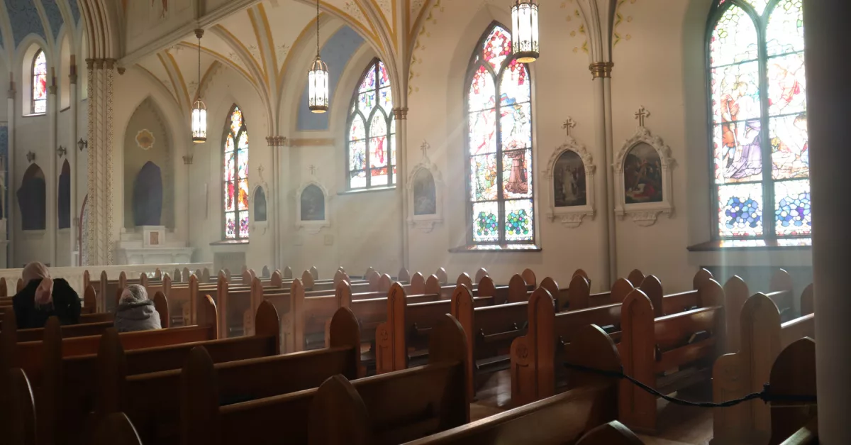 22518-catholic-church-channel-82-unsplash586810
