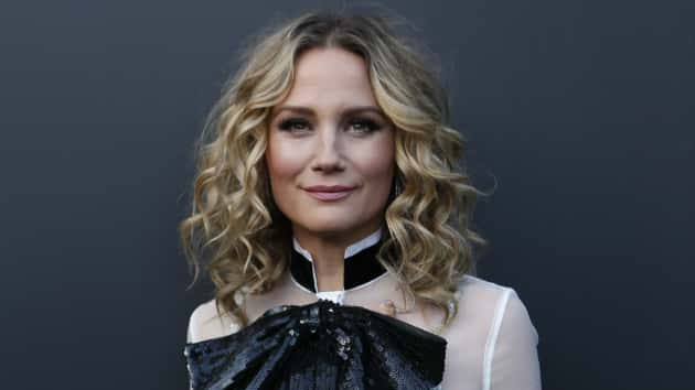 Jennifer Nettles Uses I Can Do Hard Things To Start A Movement