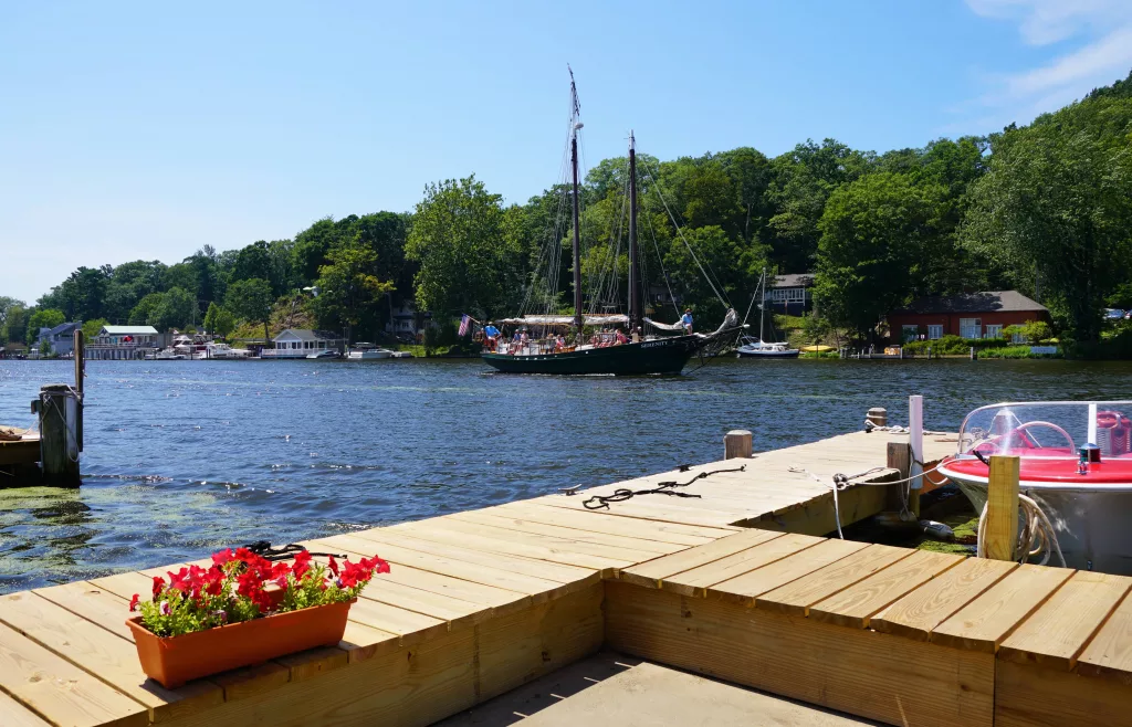 saugatuckboatdock-2