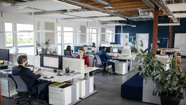 business-people-back-to-work-in-the-new-normal-during-pandemic