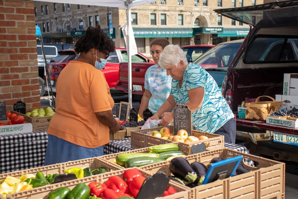 bh-farmers-mkt-vendor