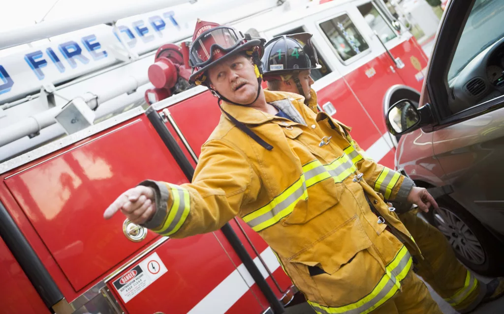 firefighters-cutting-open-a-car-to-help-an-injured-person