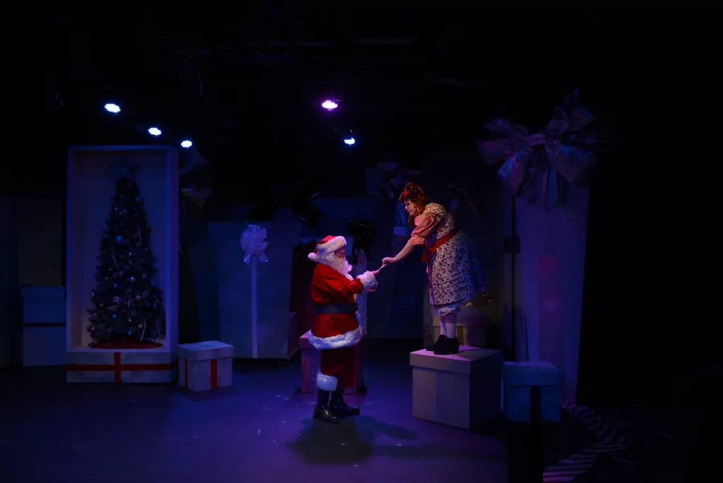 ghostlight-eleanors-very-merry-christmas-wish-the-musical-november-26